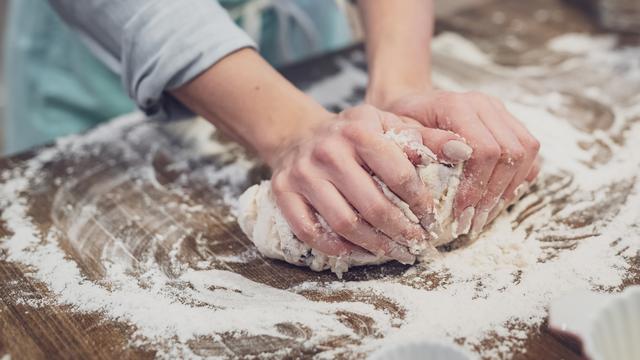 ilustrasi membuat kue kering/unsplash