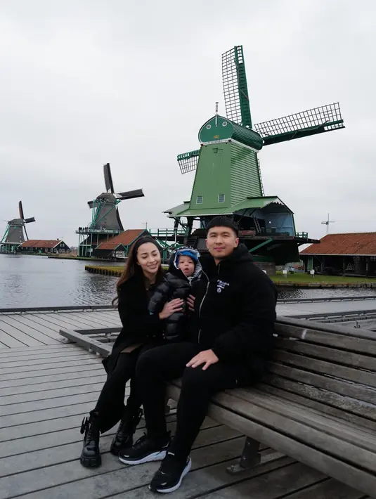 [Instagram @nikitawillyofficial9]