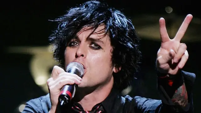 billie-joe-amstrong-130911b.jpg