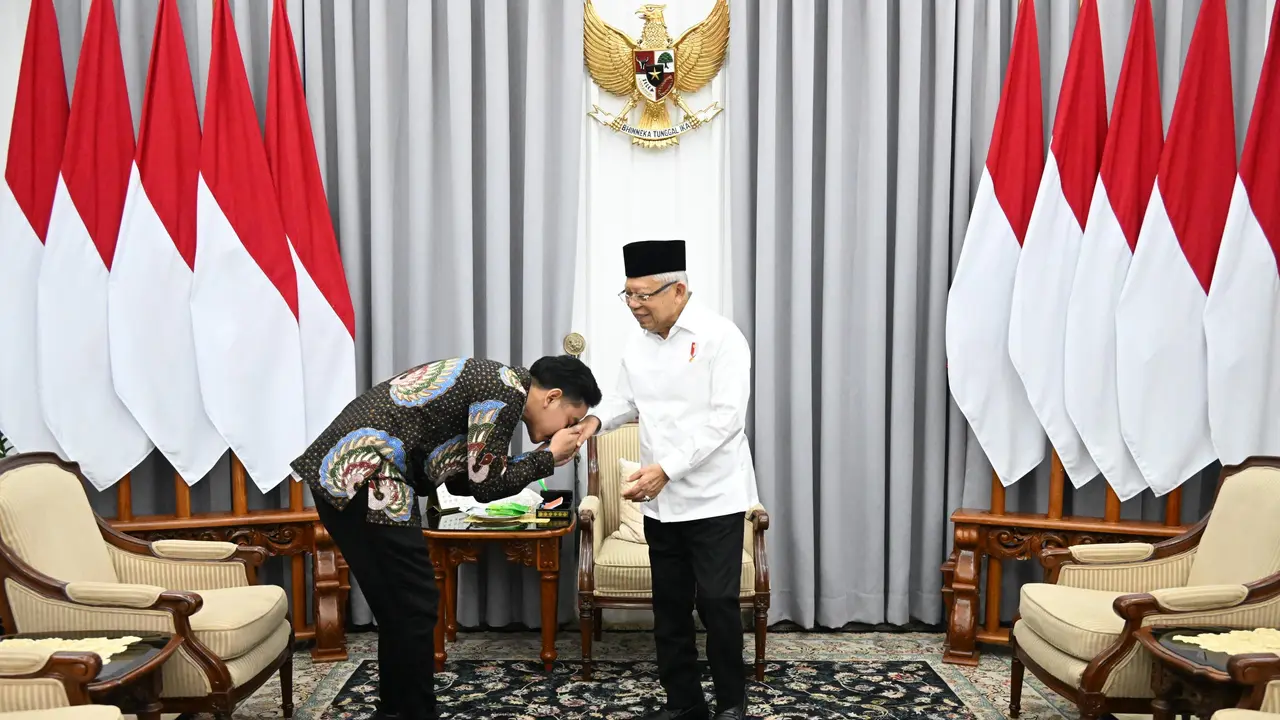 Wakil presiden terpilih Gibran Rakabuming Raka menemui Wakil Presiden Ma'ruf Amin Rabu (24/4/2024)