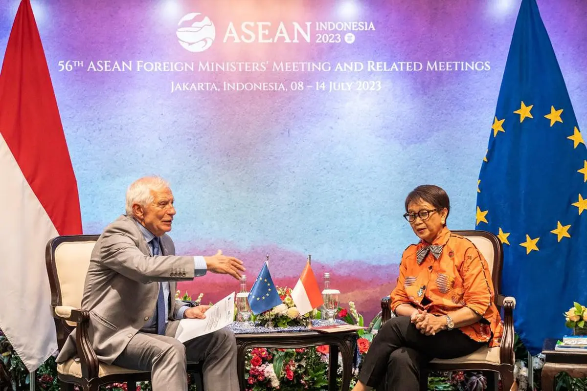 Kepala Kebijakan Luar Negeri Uni Eropa Josep Borrell dan Menlu RI Retno Marsudi di Jakarta.