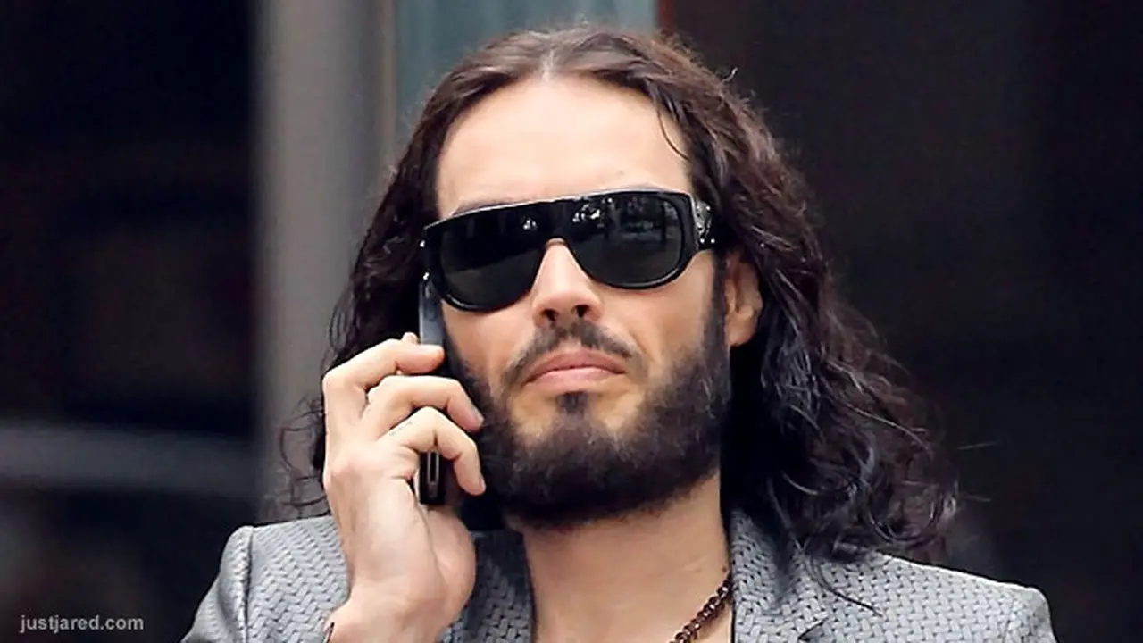 russel-brand-130207c.jpg