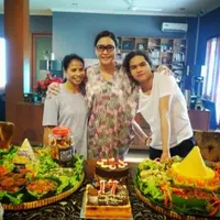 Maia Estianty sebut pengasuh Dul Jaelani sebagai bunda kedua (Instagram/@maiaestiantyreal)