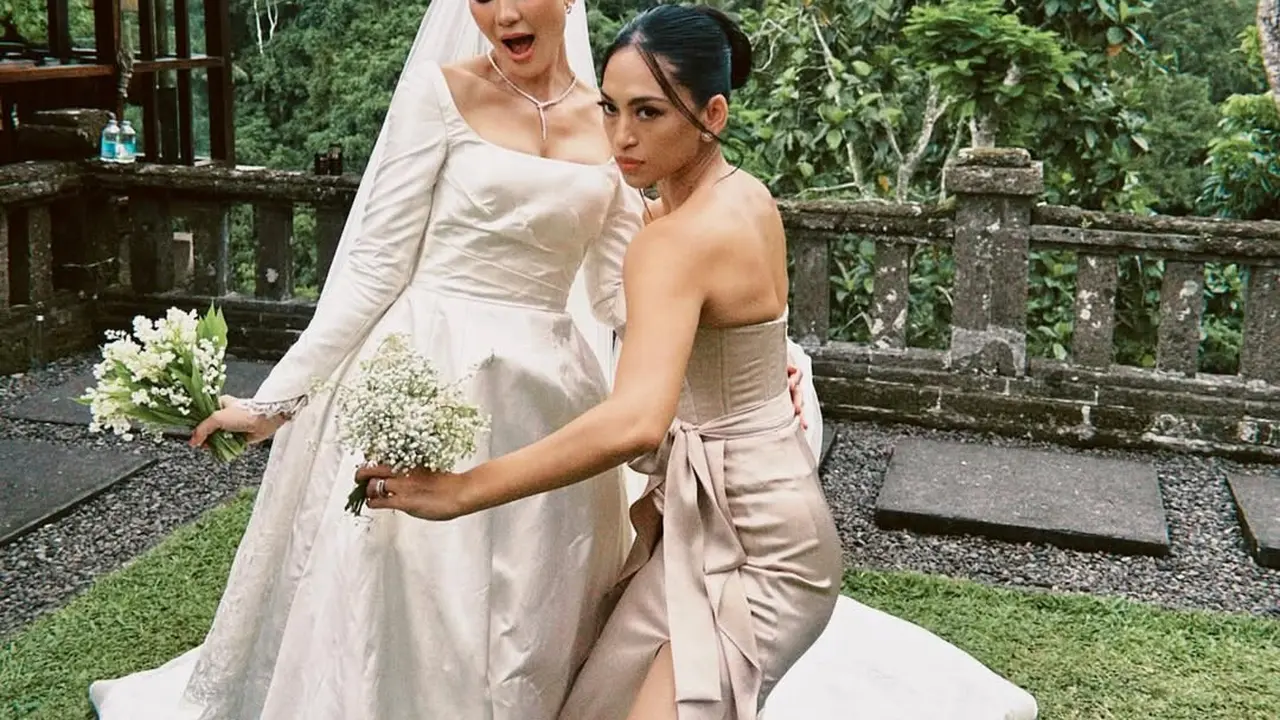 Taskya Namya dan Luna Maya
