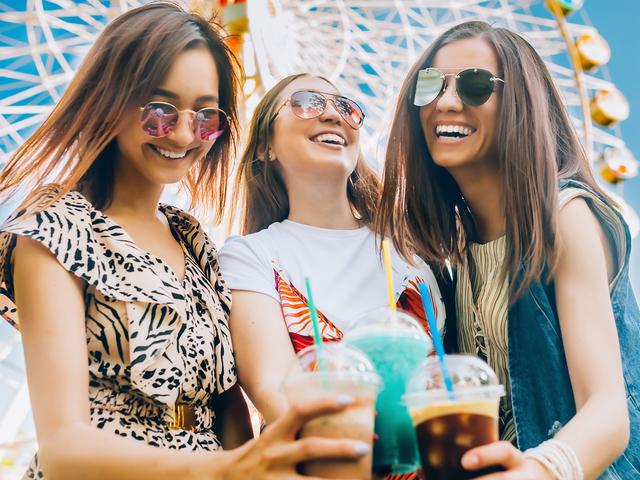 8 Tanda Orang Orang Di Sekitarmu Adalah Teman Palsu Lifestyle Fimela Com Ketika salah seorang sahabat sejatimu ultah, tentu kamu tidak ingin berdiam saja, kan? teman palsu