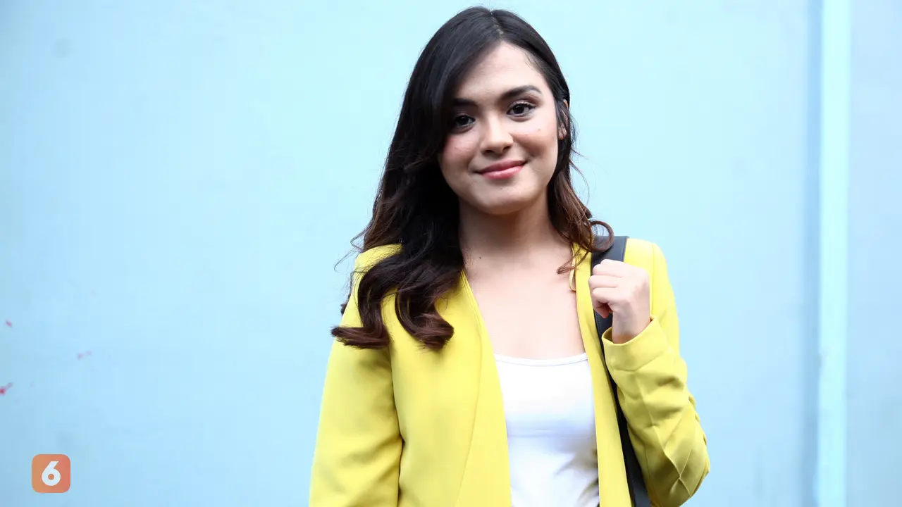 [Bintang] Vebby Palwinta
