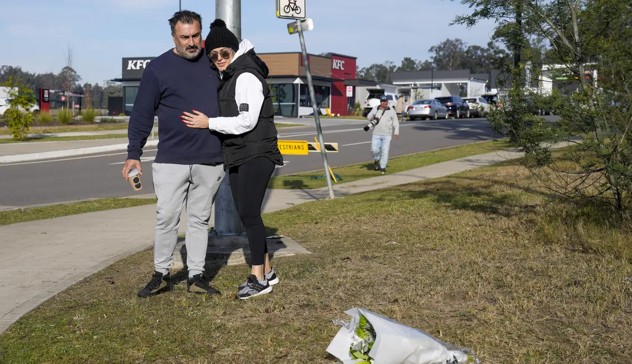 Menurut dia, ada kabut tebal yang menyelimuti area tersebut. Namun, Chapman mengatakan penyebab kecelakaan tunggal itu belum diketahui. (AP Photo/Mark Baker)