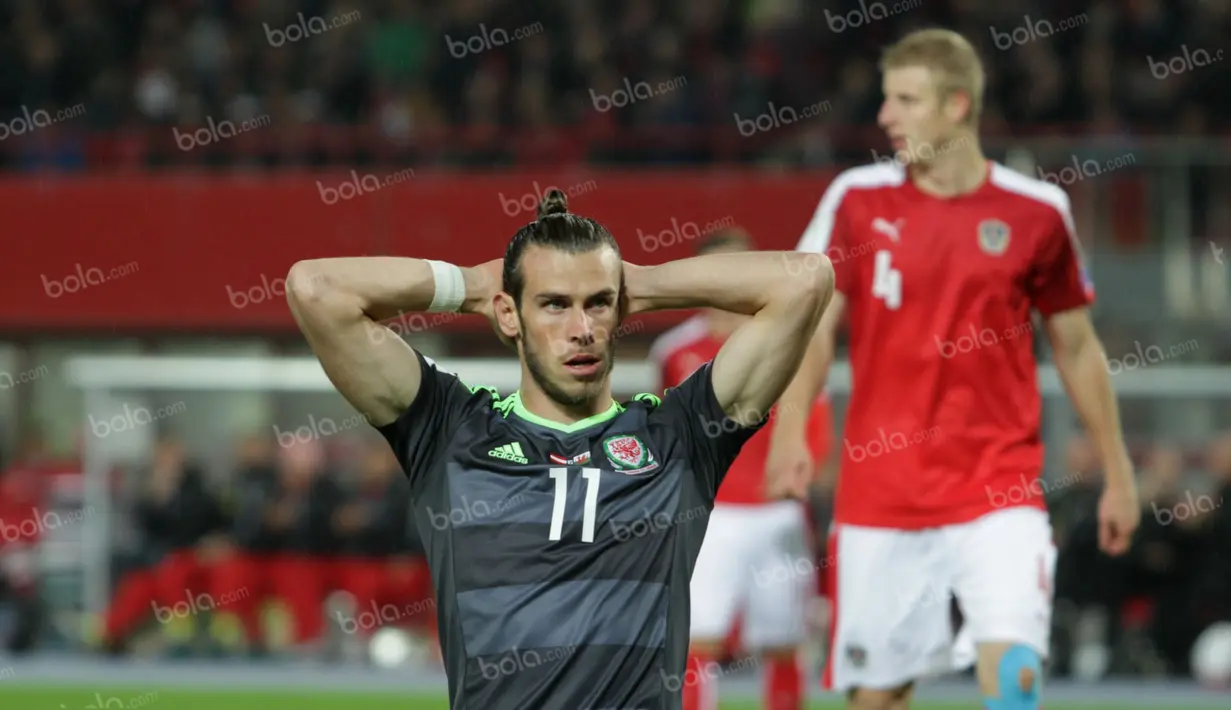 Tim nasional Wales bermain 2-2 dengan Austria pada laga Kualifikasi Piala Dunia 2018 di Stadion Ernst Happel, Wina, Jumat (7/10/2016) dini hari WIB. Gareth Bale gagal menyumbang gol. (Bola.com/Reza Khomaini)