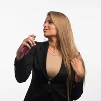 Parfum pilihan untuk wanita usia 40-an yang elegan, dewasa, dan penuh percaya diri. (Foto/Dok: Freepik/ajerbian_stockers)