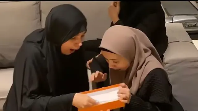 6 Momen Haru Zaskia Sungkar Umumkan Kehamilan, Dihiasi Tangis Bahagia Keluarga