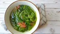 8 Resep Sayur Bening Bayam Lezat dan Sehat untuk Keluarga