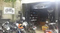 Bengkel spesialis modifikasi sepeda motor cukup menjamur di Depok, Jawa Barat. 