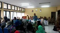 Wali Kota Bandung, Ridwan Kamil menjelaskan, program rumah deret adalah program jangka panjang. (Liputan6.com/Huyogo Simbolon)