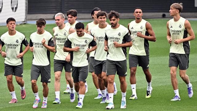Foto: Mengintip Latihan Trent Alexander-Arnold dan Wonderkid Anyar Real Madrid Jelang Musim Baru Liga Spanyol
