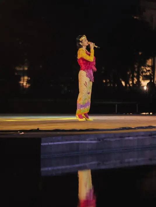 <p>Andien Aisyah saat tampil di panggung. (Foto: Instgaram/ andienaisyah)</p>