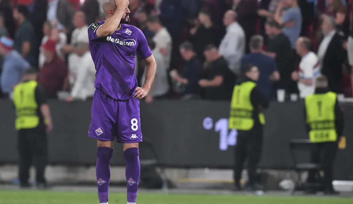 Dua gol The Hammers masing-masing dicetak oleh Said Benrahma melalui tendangan penalti pada menit ke-62 dan aksi Jarrod Bowen menit ke-90. (AFP/MICHAL CIZEK)