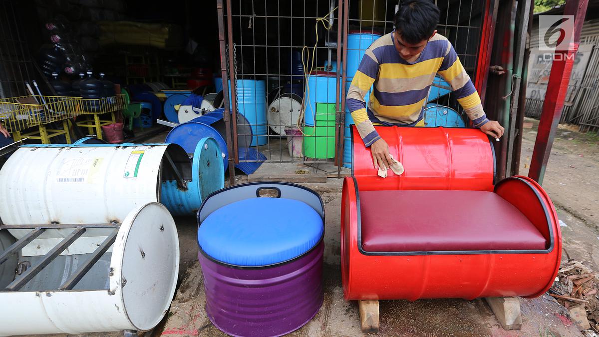 Perabot Dari Drum Bekas Karya Perajin Jember Tembus Pasar Jepang Surabaya Liputan6 Com