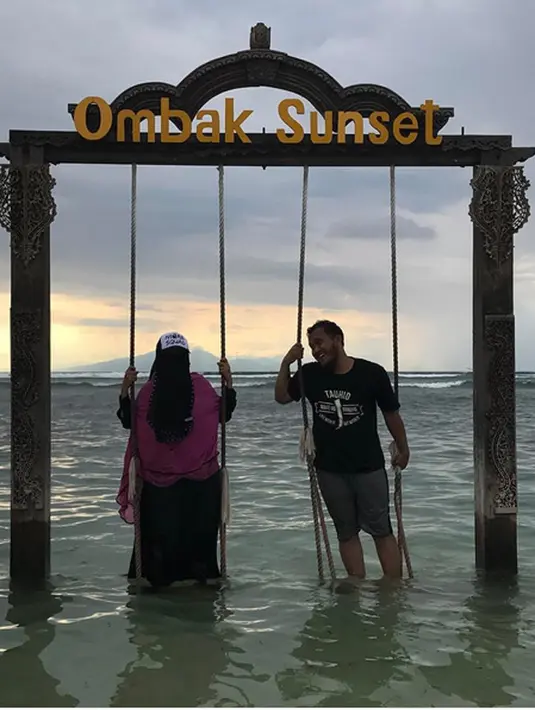 Caisar resmi menikahi janda dari Lucky Hakim, Indadari Mindrayanti pada 5 April 2014. Setelah nikah, Caisar mundur dari dunia hiburan dan menjalankan usaha. Dari pernikahannya telah dikaruniai seorang anak. (Instagram/jauhdimatadekatdidoa)