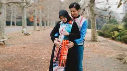 Bahkan, saat pasangan ini tengah berlibur di luar negeri, keduanya juga terlihat menggunakan baju couple. Raut wajah bahagia pun terlihat di setiap unggahan foto pada akun Instagram masing-masing. (Liputan6.com/IG/@rogerojey)