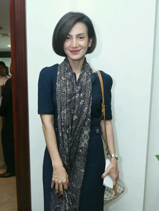 Meski kangen dengan dunia akting, perempuan 40 tahun itu tidak semua tawaran diambil. Ia akan terlebih dulu melihat sebelu akhirnya menerimanya. Salah satunya adalah jalan cerita yang akan disampaikan. (Galih W Satria/dok. Bintang.com)