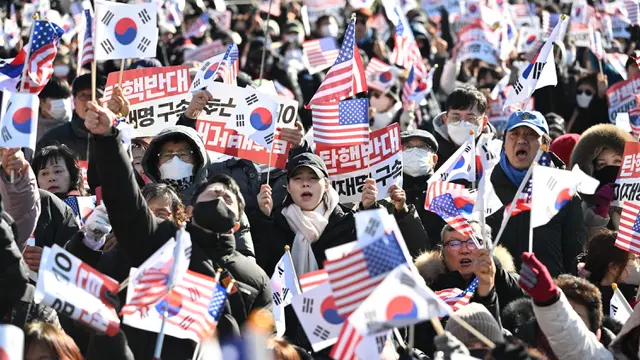 Kibarkan Bendera Korea Selatan dan Amerika Serikat, Pendukung Presiden Yoon Suk Yeol Kembali Berunjuk Rasa