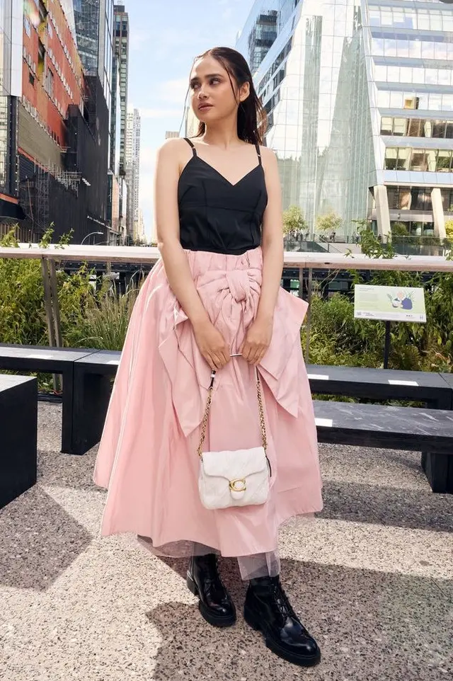 Ditanya rencana menikah dengan El Rumi, Syifa Hadju: Doain aja ya