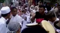  Segmen 2: Tradisi Arak Hewan Kurban hingga Berebut Daging