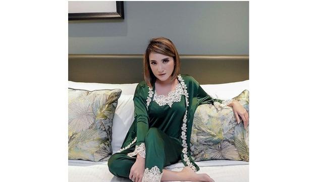 Lama Vakum, Ini 7 Potret Terbaru Kiki Amalia yang Masih Betah Sendiri