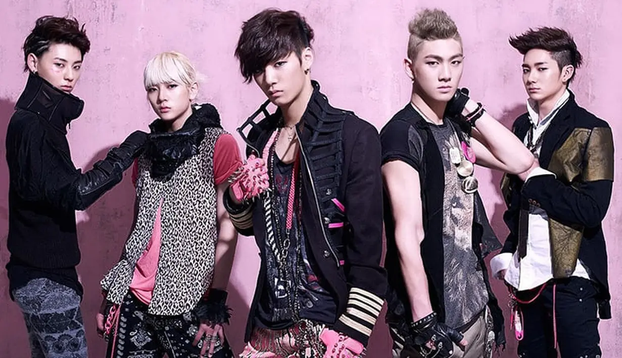 Saat debut pada 2012, NU"EST berhasil menyabet penghargaan seperti Best Male Rookie dari Korea Updates Awards, Super Rookie Idol Airirang's Simply Awards, dan KPop Lovers Awards 2012. (Foto: soompi.com)