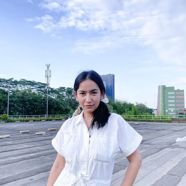 Sempat Putuskan Berhijab, Ini 6 Potret Terbaru Risma Nilawati Mantan Istri Ferry Maryadi