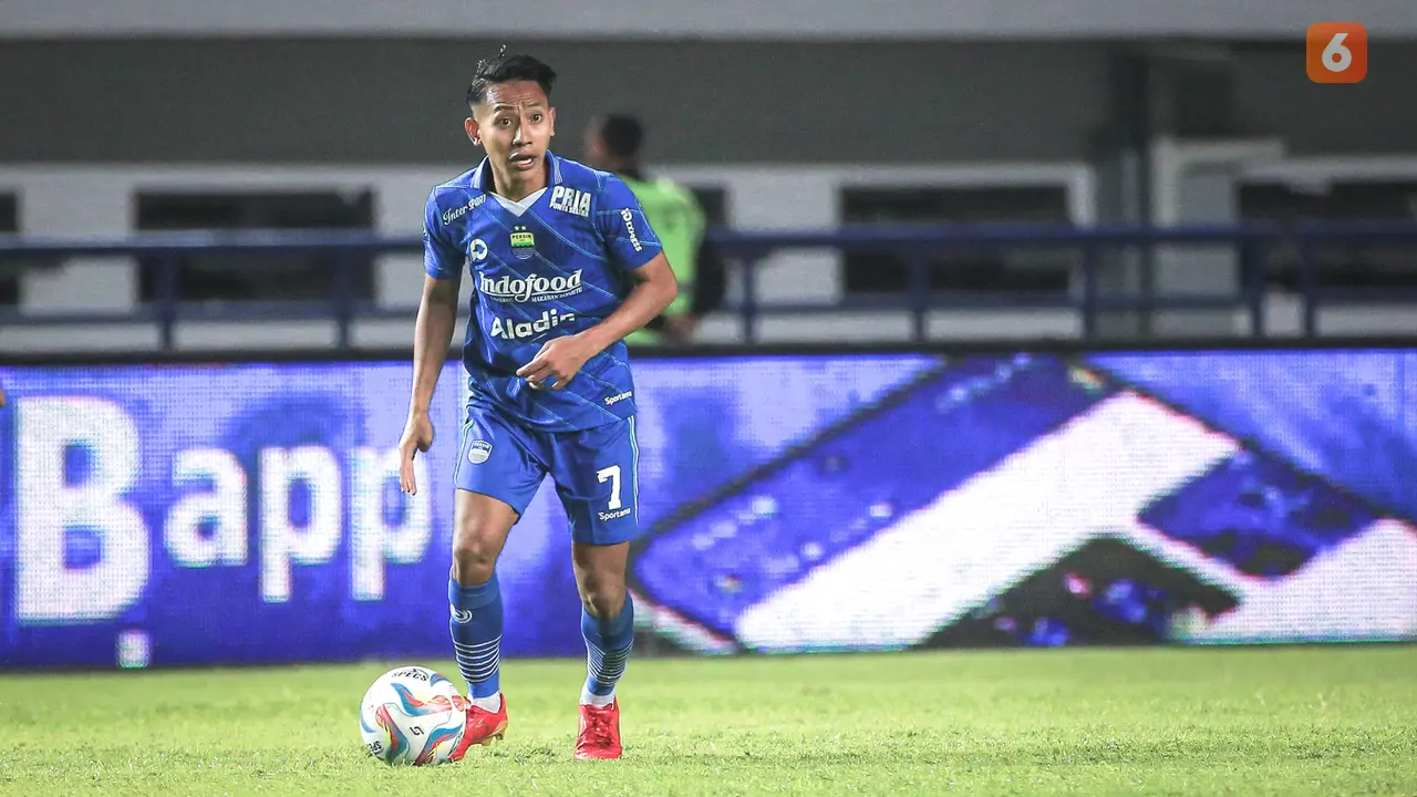 Persib Bandung vs Dewa United - BRI Liga 1 2023/2024