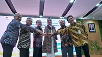 Penandatanganan Perjanjian Operasi Bersama Wilayah Kerja (WK) Melati antara PT Pertamina Hulu Energi Sulawesi Melati (PHESM) bersama dengan mitra konsorsiumnya yaitu SIEI MELATI LIMITED (SIEIML) dan KUFPEC Indonesia (Melati) B.V. (KUFPEC). (Dok Pertamina)