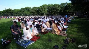 Sejarah terjadi di New York. Salah satu kota terbesar di Amerika Serikat ini resmi menjadikan hari raya umat Islam Iduladha sebagai hari libur bagi anak sekolah. Keputusan New York ini sontak mengundang apresiasi dari banyak pihak, baik di dalam atau luar