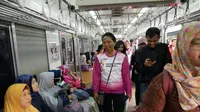 Tinjau Jalur KRL Jakarta-Bogor, Menteri Rini Minta KAI Perhatikan Kebersihan