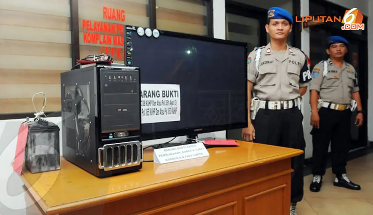 Barang bukti berupa alat elektronik juga diamankan Polisi (Liputan6.com/Herman Zakharia).