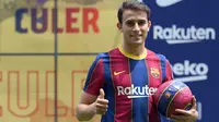 Eric Garcia didatangkan Barcelona dari Manchester City secara gratis pada tahun 2021. Akan tetapi, dia tidak banyak memberikan kontribusi untuk Barcelona. Musim lalu, Garcia bermain di Girona dengan status pinjaman. Dia merupakan salah satu pemain yang mungkin bisa dijual Barcelona setelah menjalani musim yang baik. (LLUIS GENE / AFP)