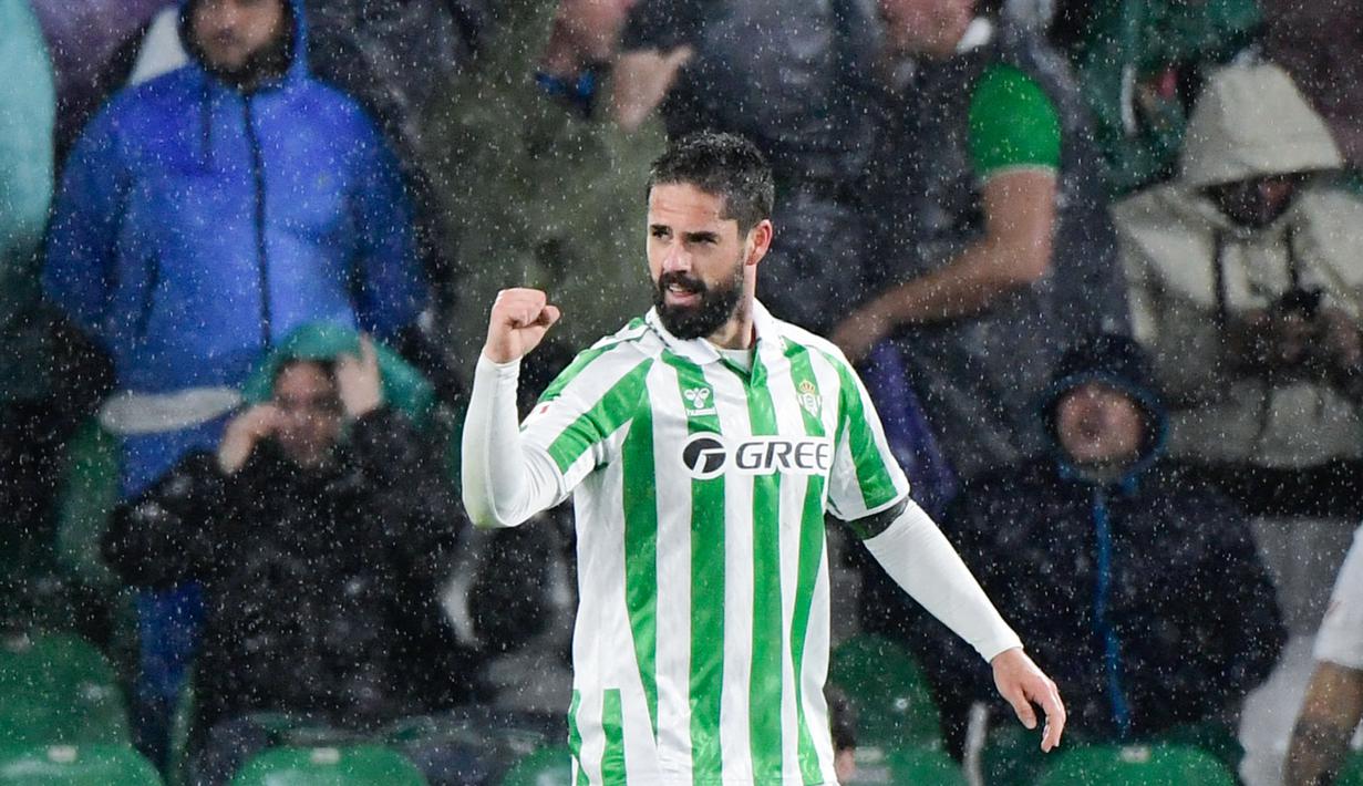 Isco benar-benar menjadi mimpi buruk bagi Real Madrid saat melawan Real Betis pada pekan ke-26 La Liga di Stadion Benito Villamarin, Minggu (2/3/2025) dini hari WIB. (AFP/Cristina Quicler)