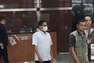 KPK memeriksa Sestama BNPB Rustian terkait dugaan tindak pidana korupsi dana siap pakai (DSP) di lingkungan BNPB. (Liputan6.com/Dimas Ramadhan Wicaksana)