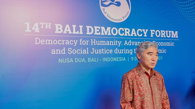 <span>Duta Besar Amerika Serikat untuk Indonesia, Sung Y. Kim di Bali Democracy Forum ke-14 pada 9 Desember 2021 di Bali. (Dok Kedubes AS)</span>
