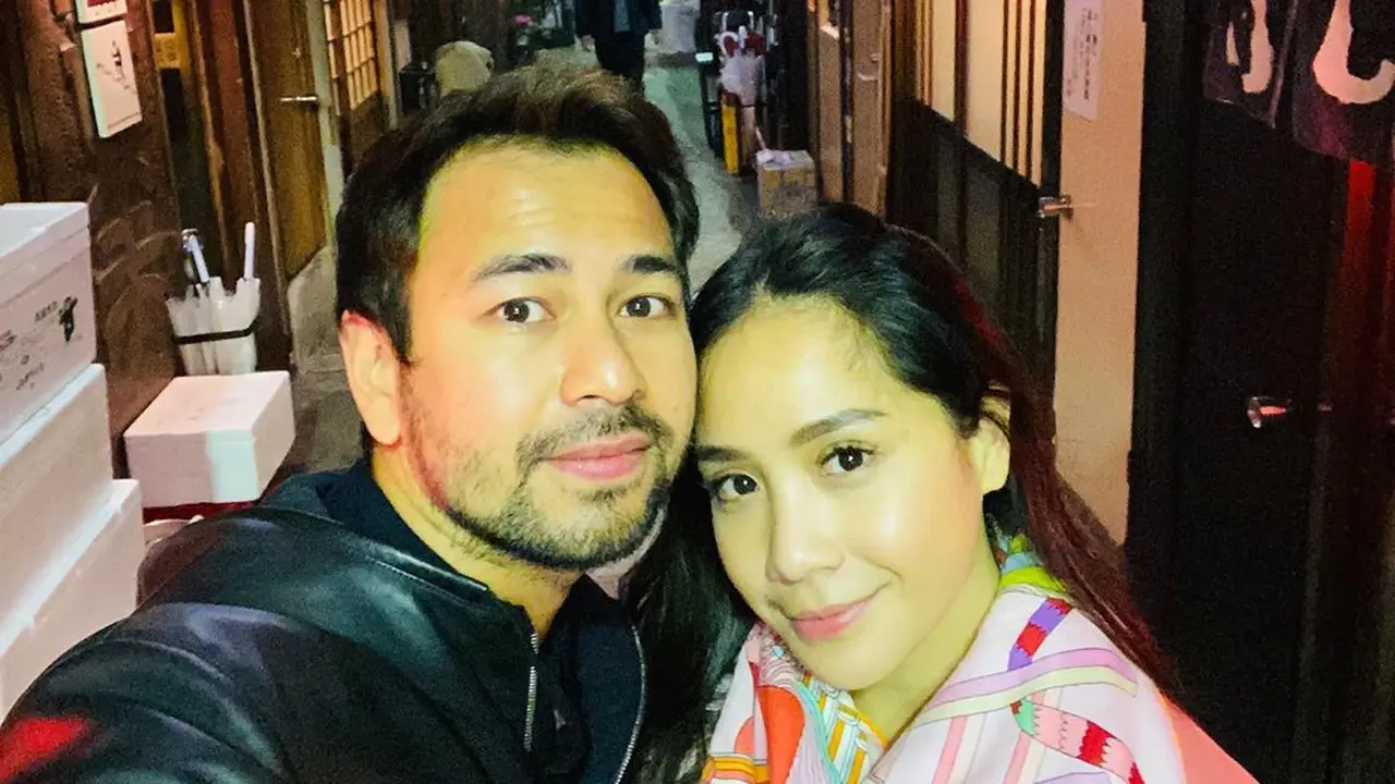 Momen Raffi Ahmad dan Nagita Slavina saat di Tokyo, Jepang