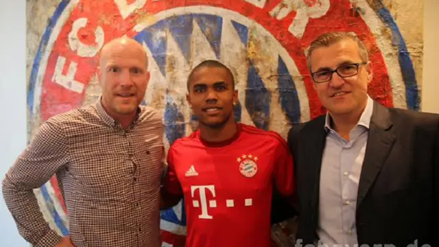 Douglas Costa