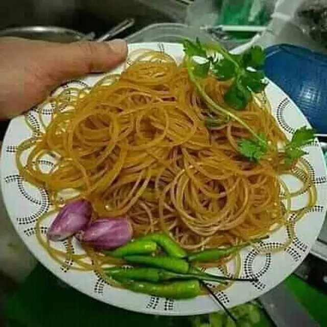 6 Menu Sahur ala Netizen Pakai Mainan Ini Nyeleneh Banget