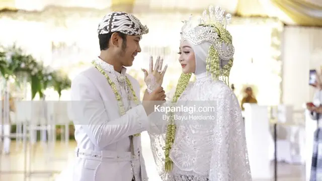 Sah Jadi Suami Istri, Ini 6 Momen Pernikahan Ega Noviantika dan Rafly DA