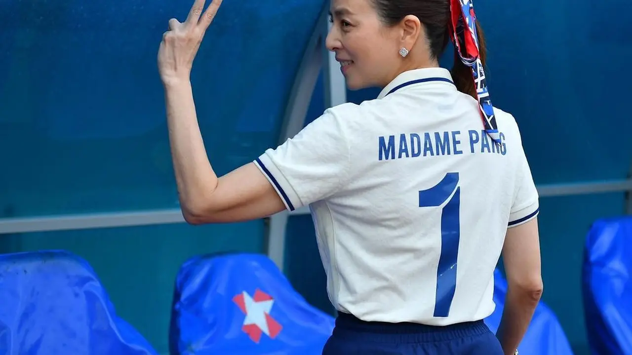 6 Potret Madam Pang Manajer Timnas Thailand, Crazy Rich yang Janji Beri Hadiah Fantastis