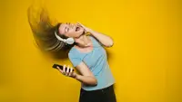 Ilustrasi lagu, musik. (Photo by bruce mars on Unsplash)