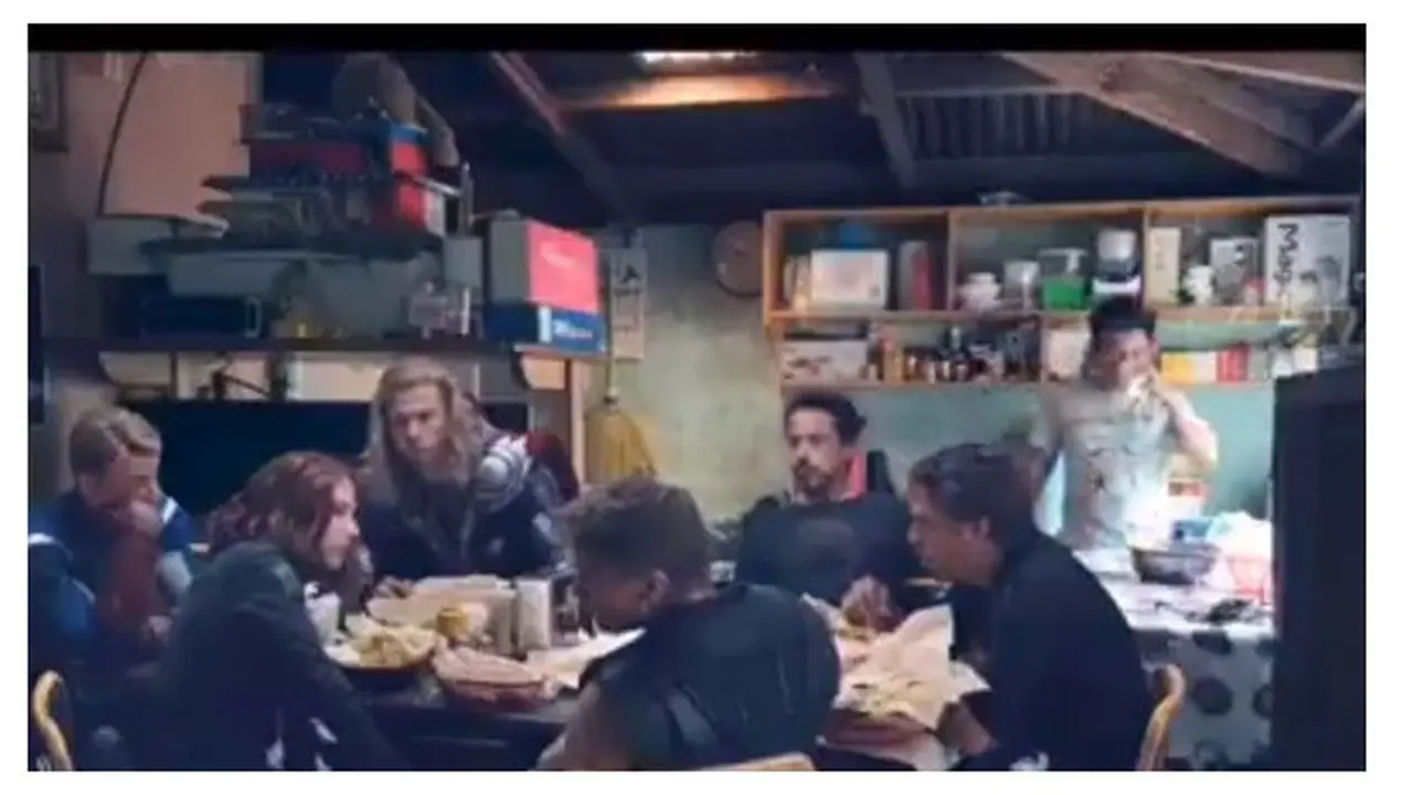 Kocaknya Video Editan Super Hero Avengers yang Kumpul Sahur di Warteg