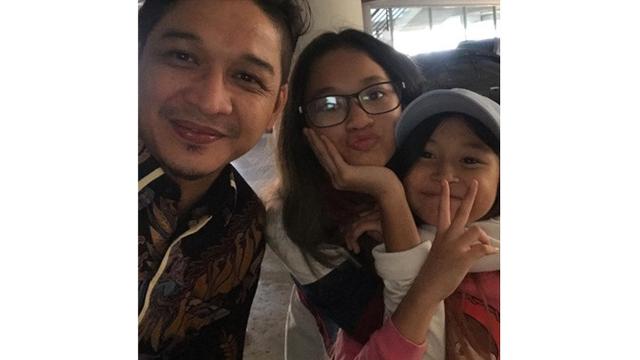 Potret Kedekatan 7 Vokalis Band dengan Anak Perempuannya, Jarang Terekspos