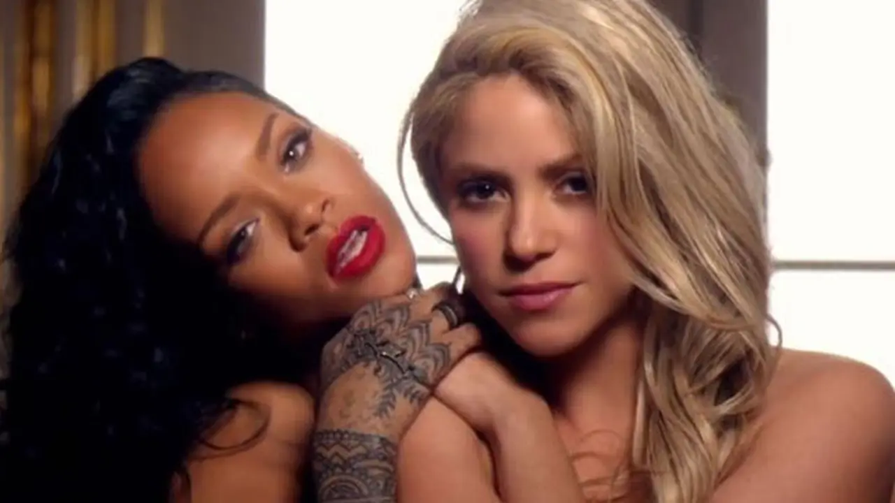rihanna-pique-2-140208b.jpg