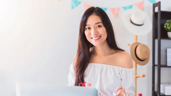 Miliki Rambut Tebal dan Kuat, Simak Trik Khusus Merawatnya