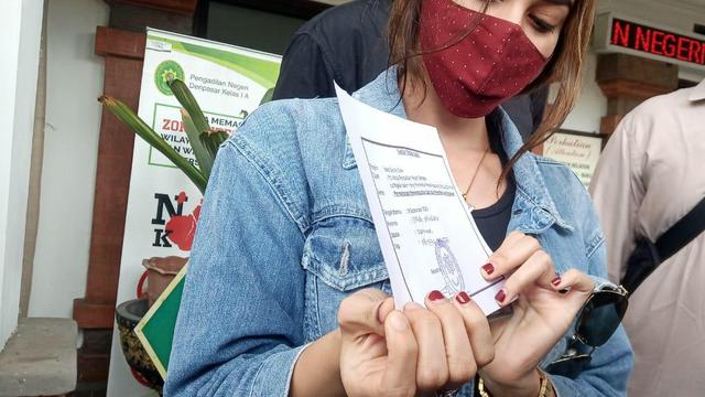 Nora Kembali Ajukan Permohonan Penangguhan Penahanan Untuk Jerinx Regional Liputan6 Com
